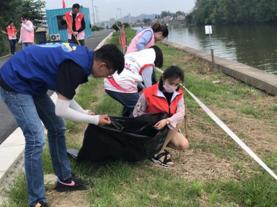 新銅社區(qū):值守?fù)?dān)起護(hù)江責(zé) “內(nèi)外兼修”護(hù)江岸