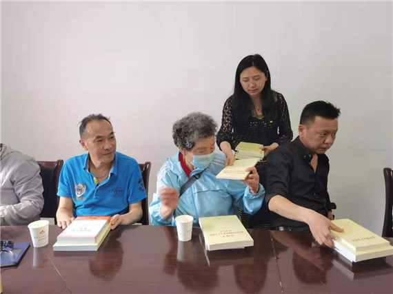 燕子磯社區(qū)：學黨史 憶初心 主題黨課促深學