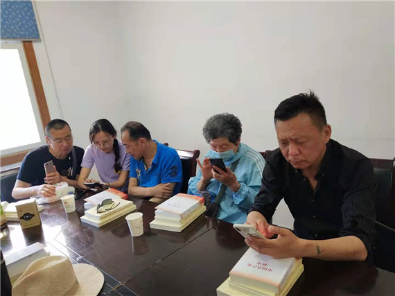 燕子磯社區(qū)：學黨史 憶初心 主題黨課促深學