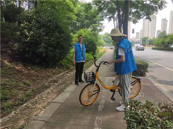 蛇盤(pán)社區(qū)：護(hù)市容 我光榮