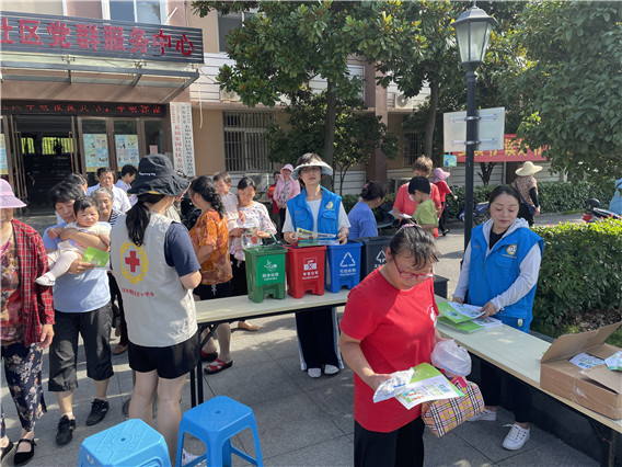 垃圾分類常開展 知識(shí)宣傳走前行