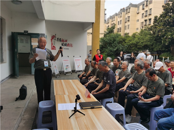 堯安新村社區(qū)開展垃圾分類廣場宣傳活動(dòng)