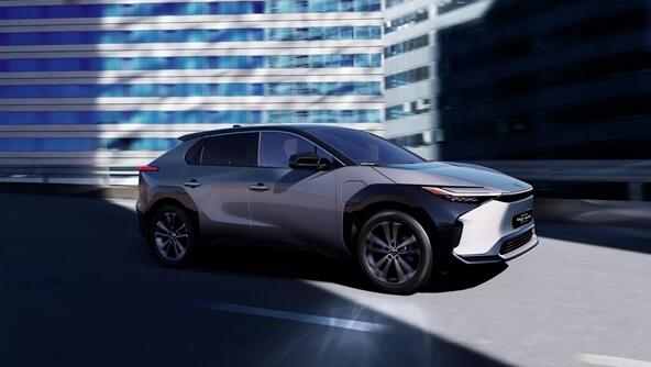 豐田斥巨資All in電動(dòng)車(chē)：全新車(chē)型亮相 電池10年仍保持90%容量。