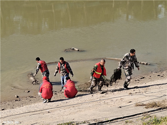 東陽社區(qū)舉辦消防安全應(yīng)急救援演練活動(dòng)