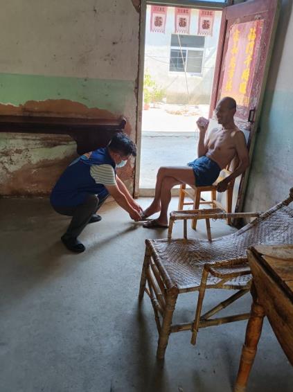 河南社區(qū)：關(guān)愛特困群體 網(wǎng)格溫暖民心