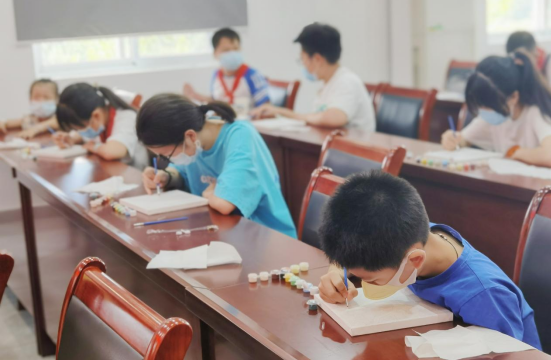 民主村：七彩夏令營(yíng) 兒童創(chuàng)意畫(huà)