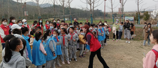 青馬社區(qū)：開展“ 綠色家園，人人共創(chuàng)”植樹節(jié)活動(dòng)